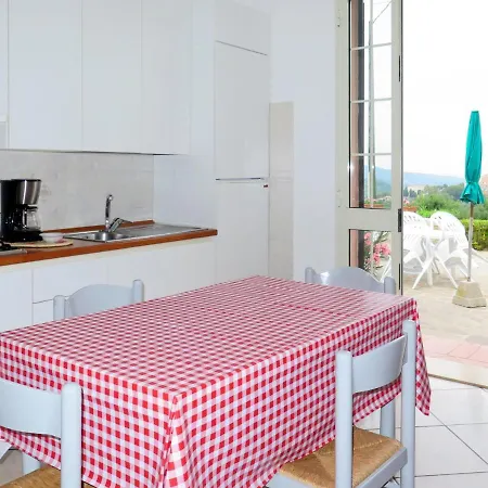 Abete By Interhome דירה קאפוליברי